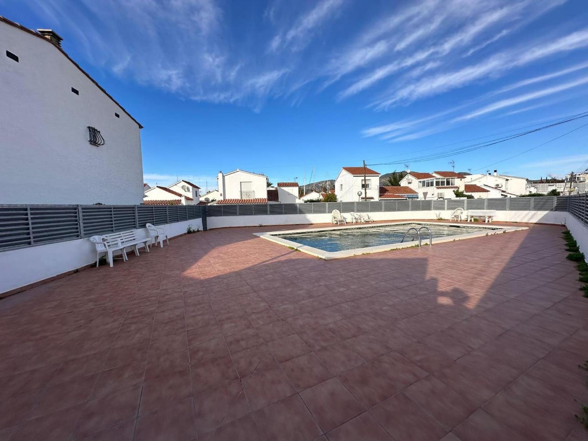 Ferienhaus Casa Cerca De La Playa Con Piscina Comunitaria