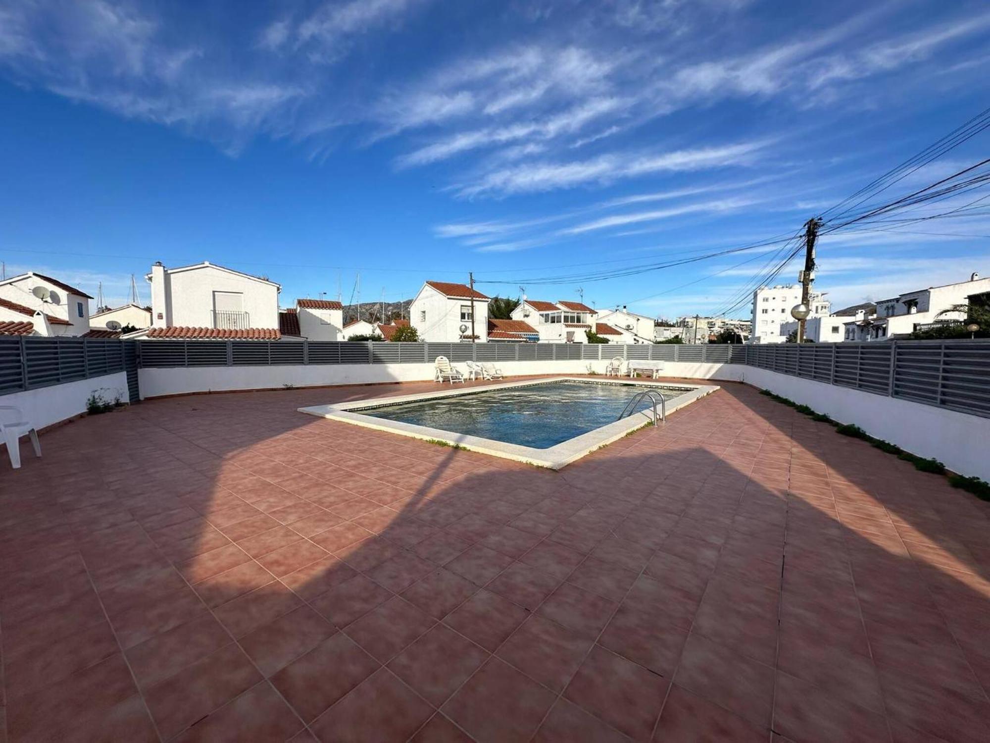 Casa Cerca De La Playa Con Piscina Comunitaria